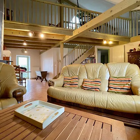 A Avec Terrasse, Proche Sites Touristiques Et Commerces - Fr-1-582-219 Holiday home Lavaudieu